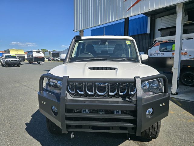 MAHINDRA PIK UP DUAL CAB 4x4 Tray Work Pack - Image 2