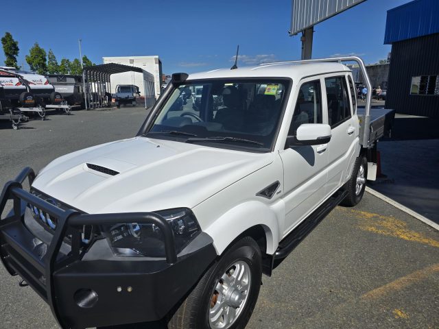 MAHINDRA PIK UP DUAL CAB 4x4 Tray Work Pack